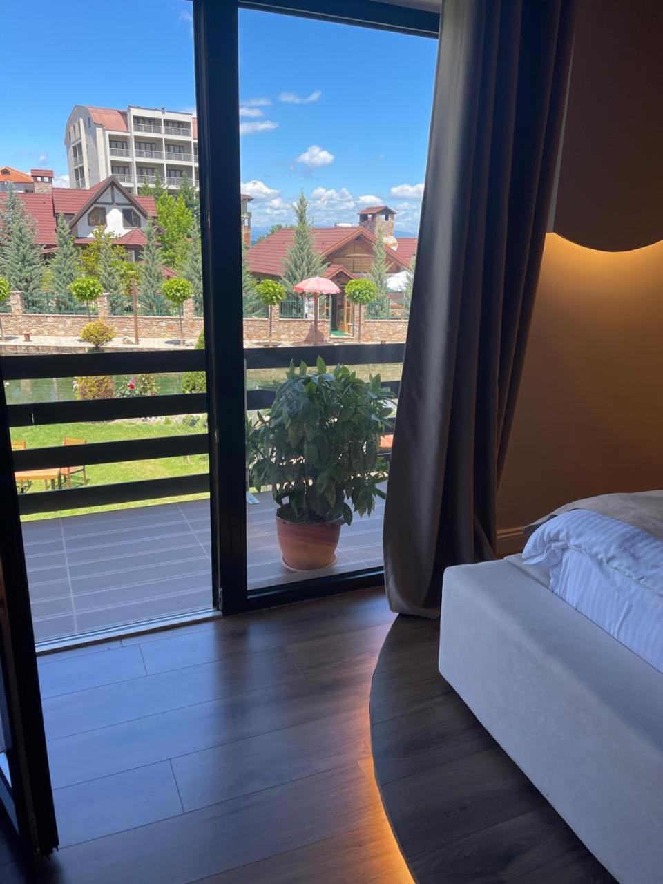 Vila Ndrio Tushemisht Buitenkant foto